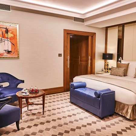 Grand Hotel Kempinski Riga Exterior foto A suite at the hotel