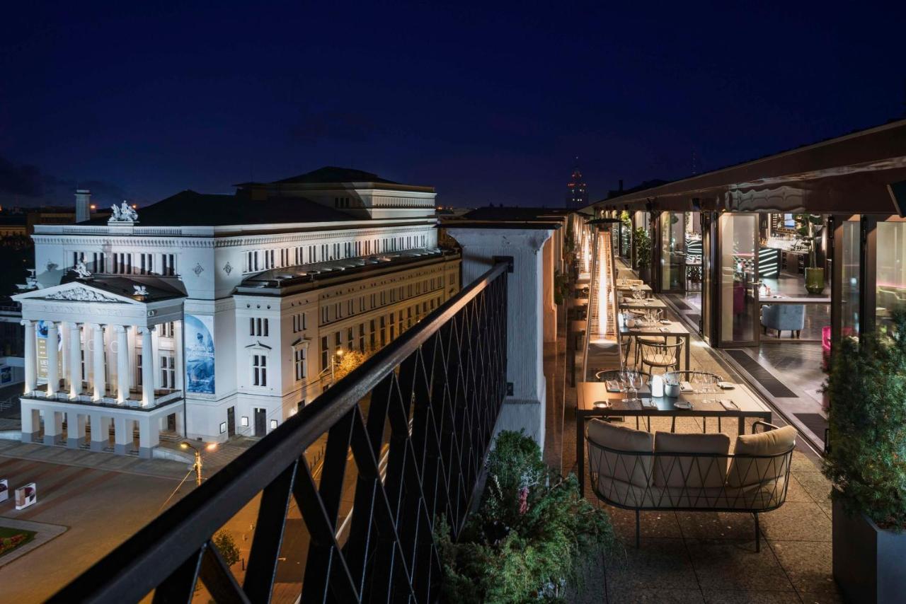 Grand Hotel Kempinski Riga Exterior foto The view from the terrace