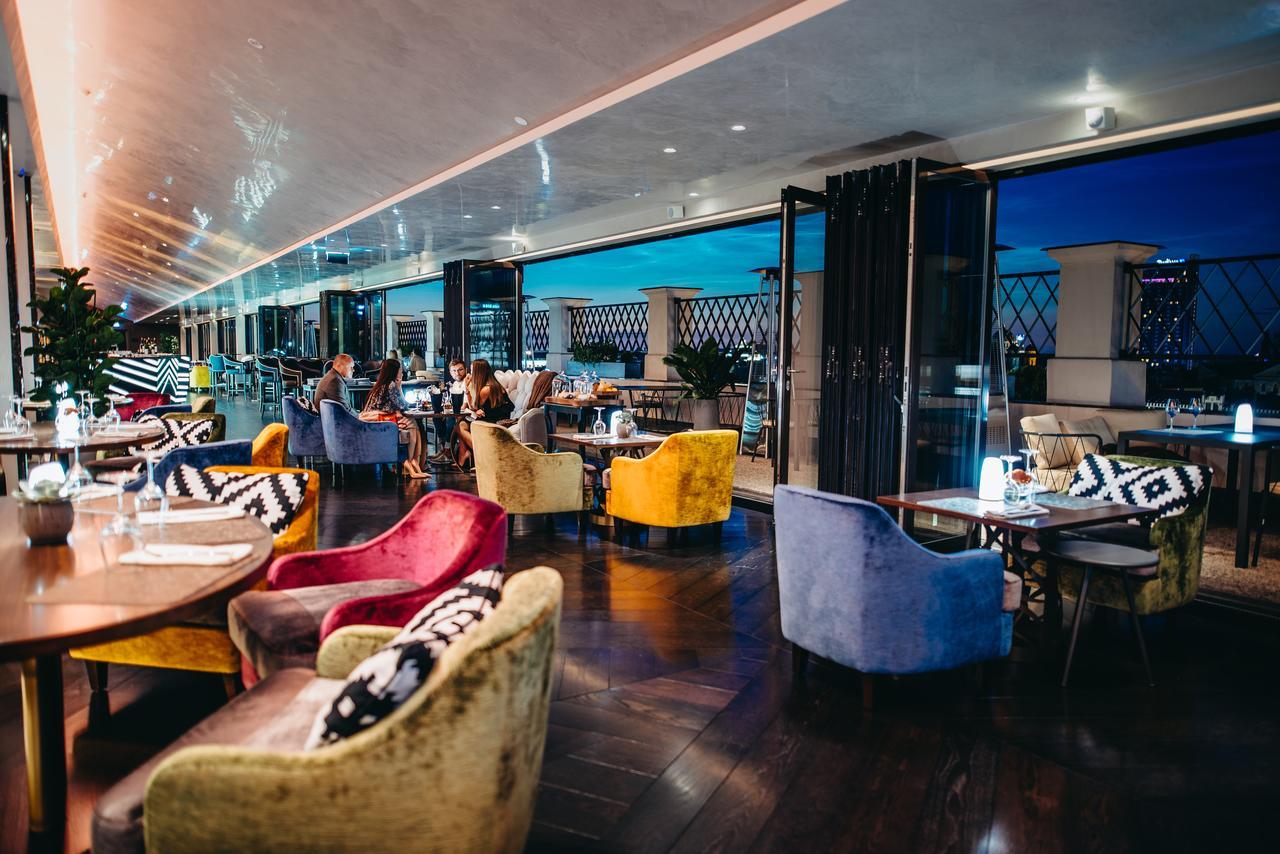 Grand Hotel Kempinski Riga Exterior foto The interior of the restaurant